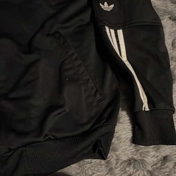 Black Adidas jacket zip front slit pockets - Picture 5 of 5